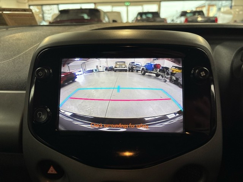 2021 Toyota Aygo - image 16