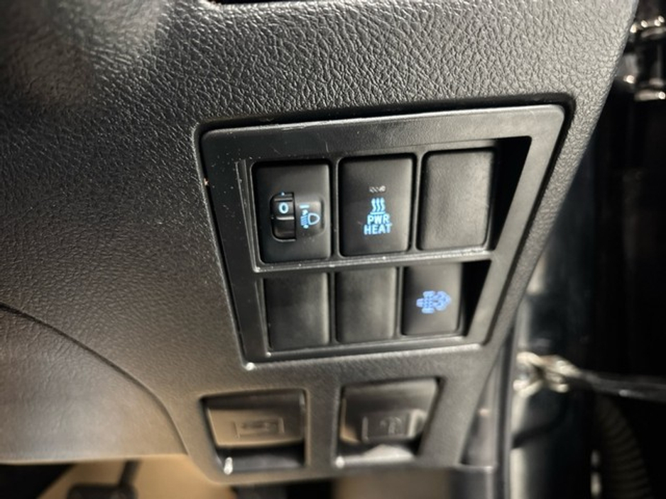 2022 Toyota Hilux 2.4 SR5 DOUBLE CAB 4DR €33,995