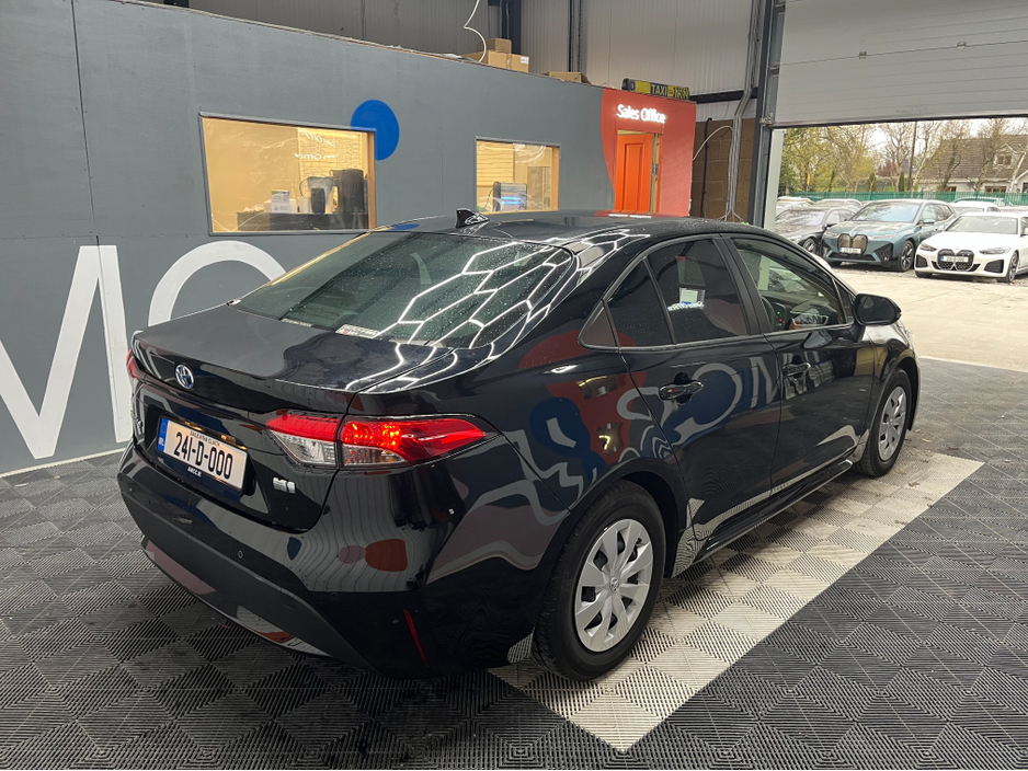 2024 Toyota Corolla - image 2