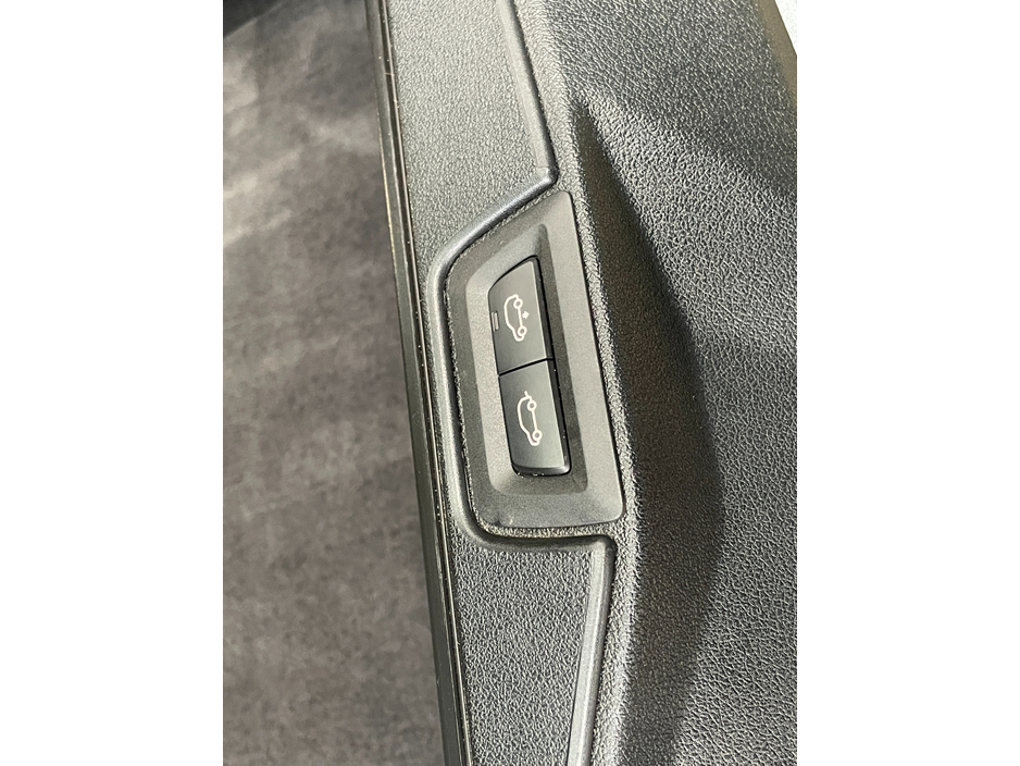 2022 BMW X5 - image 21