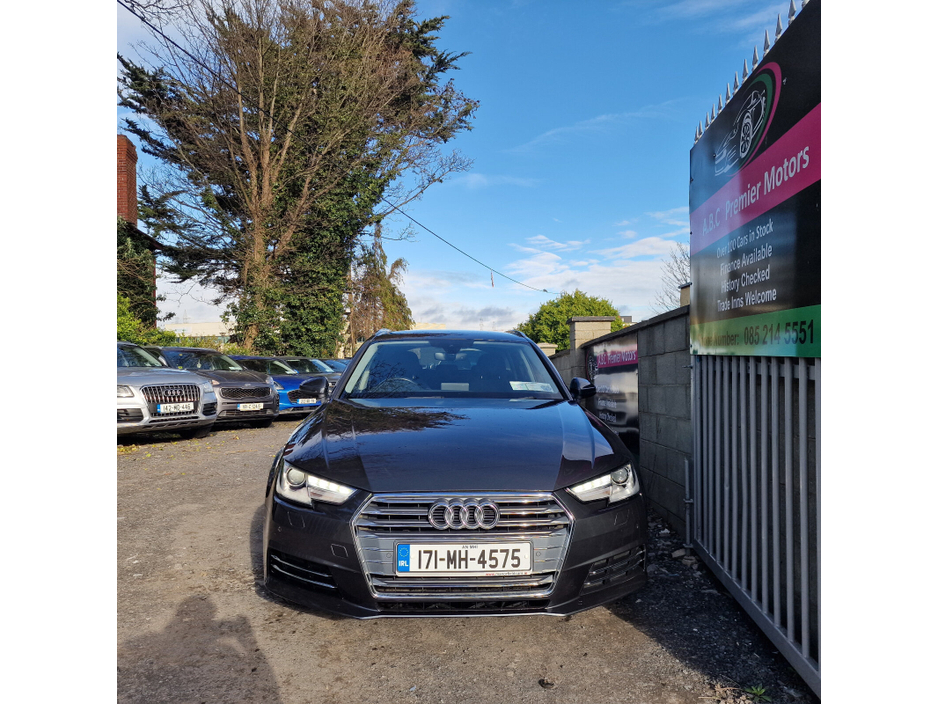 2017 Audi A4 - image 4