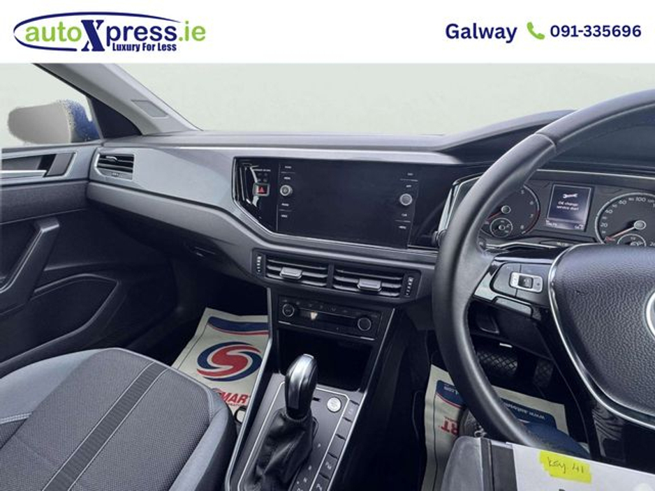 2022 Volkswagen Polo - image 2