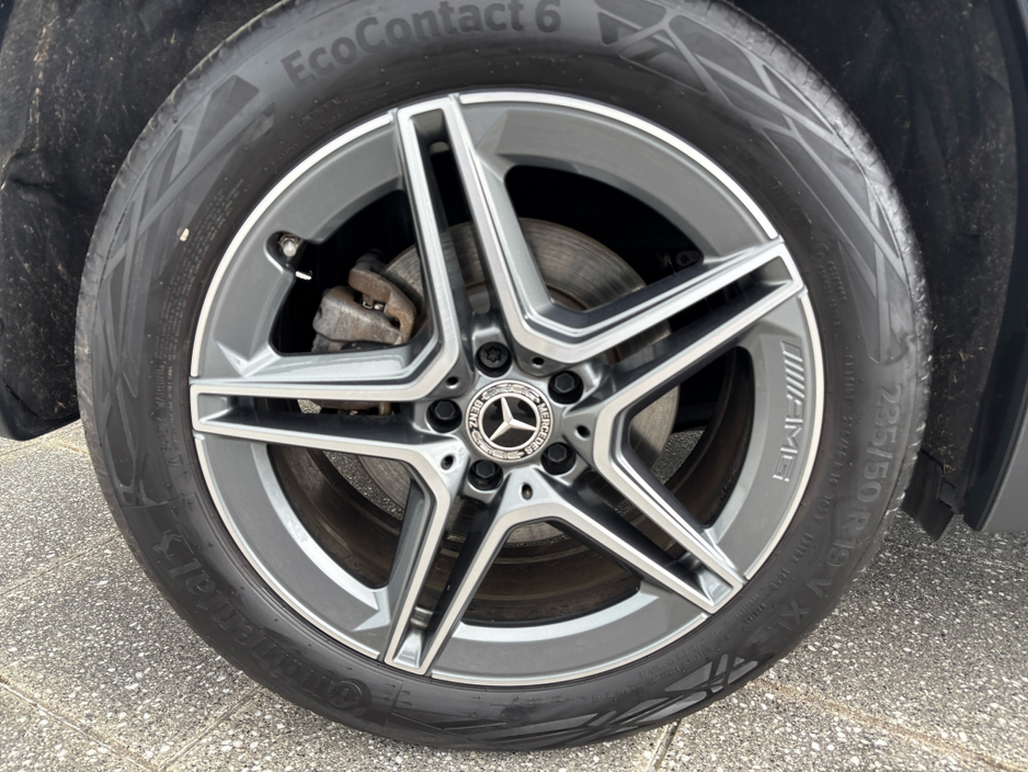 2024 Mercedes-Benz GL Class - image 4