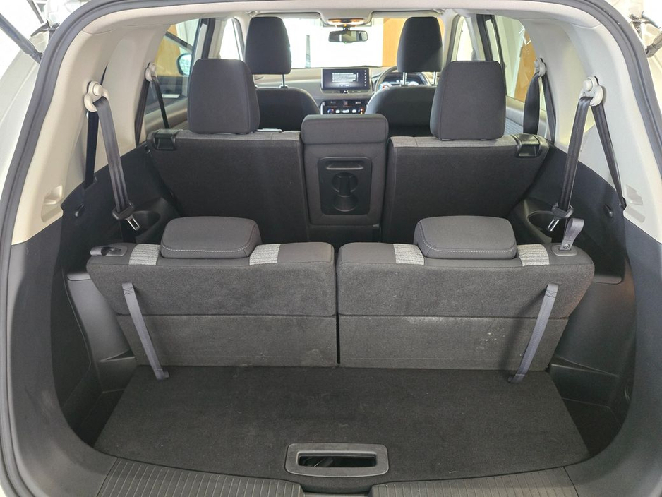 2025 Nissan X-Trail - image 6