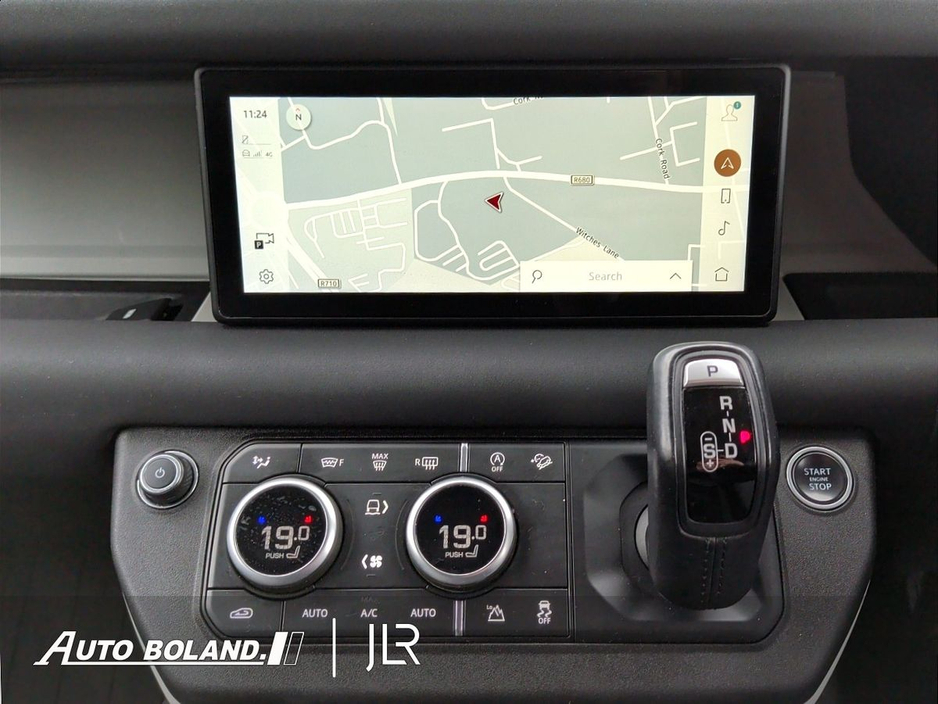 2021 Land Rover Defender - image 10