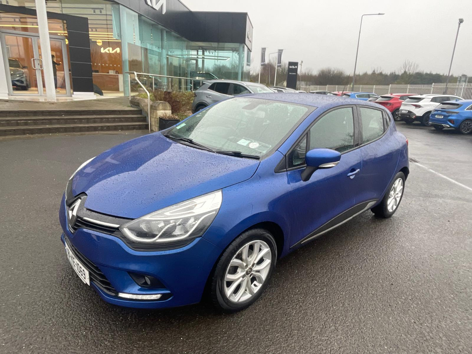 2018 Renault Clio - image 2