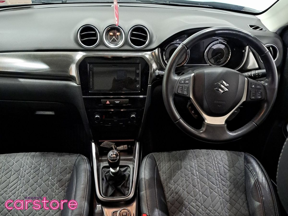 2022 Suzuki Vitara - image 11