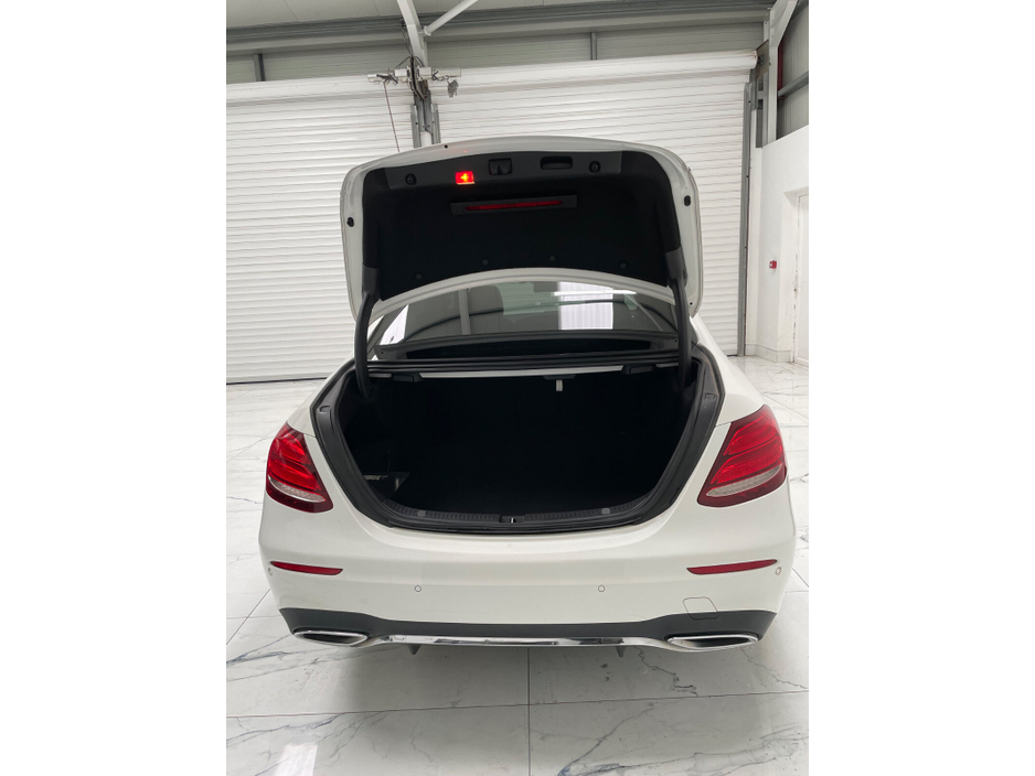 2018 Mercedes-Benz E Class - image 2