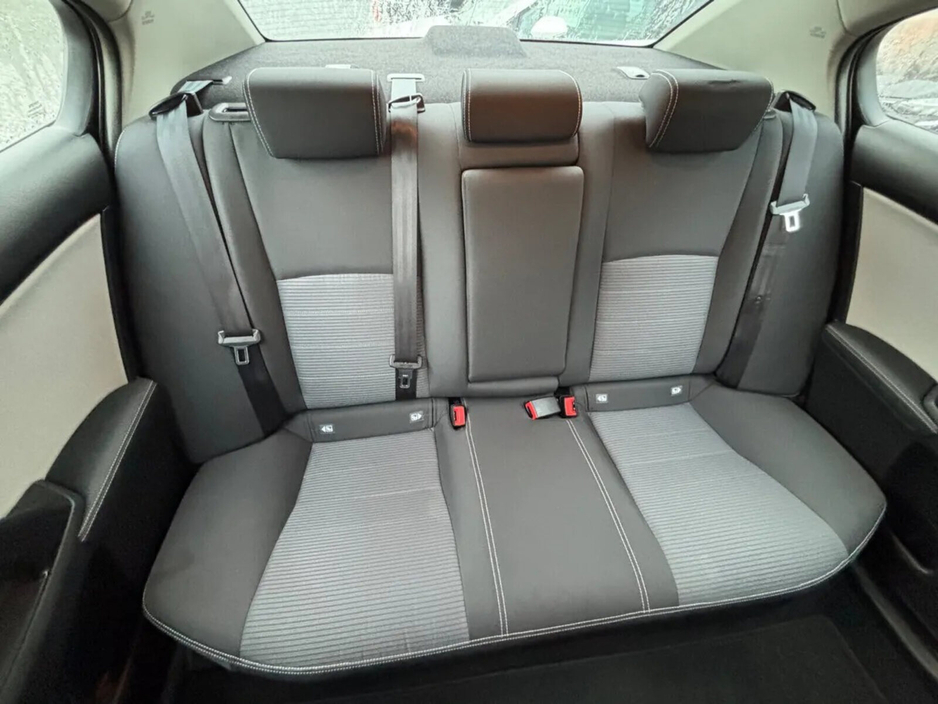 2017 Toyota Avensis 1.6 D-4D Luna Navi Saloon €10,500