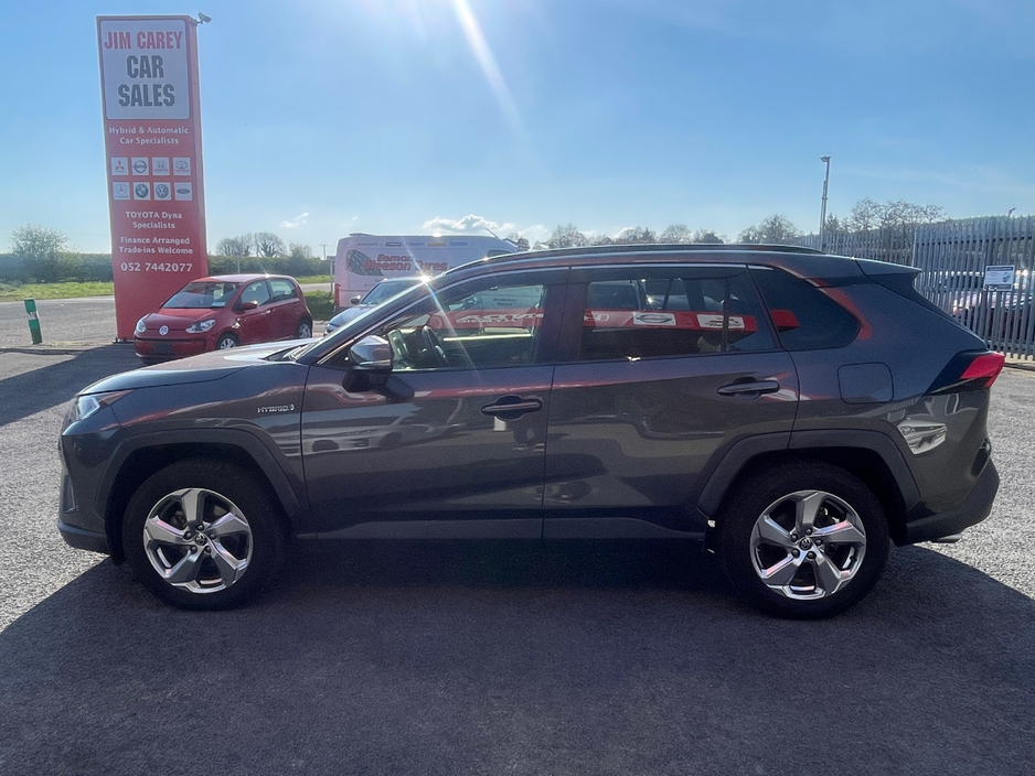 2020 Toyota Rav4 - image 4