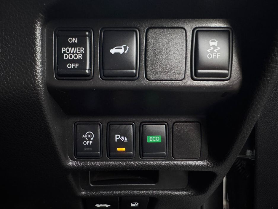 2017 Nissan X-Trail - image 28