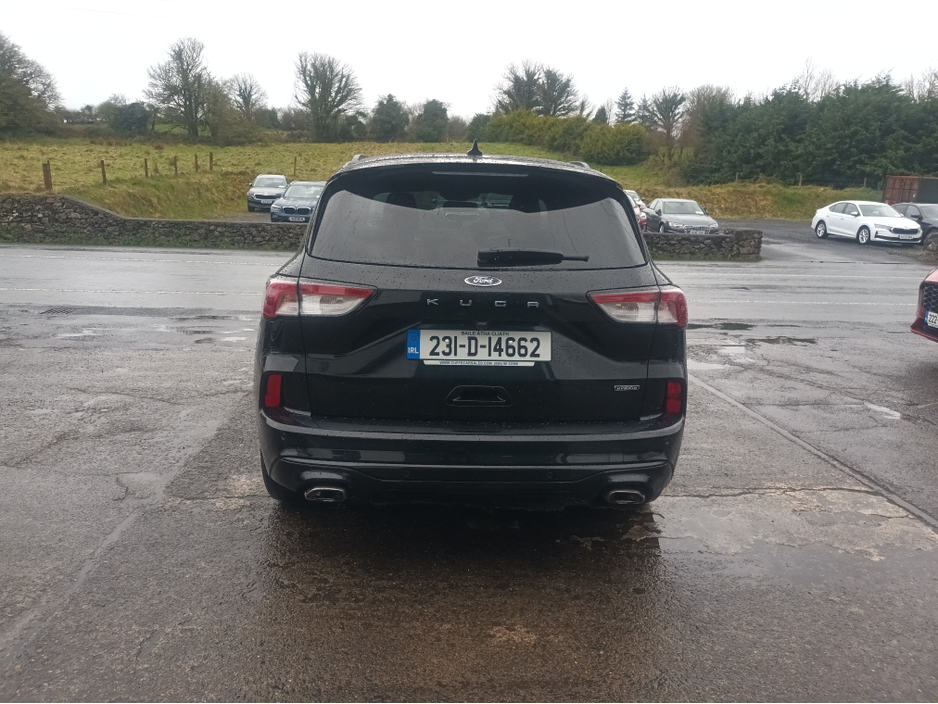 2023 Ford Kuga - image 7