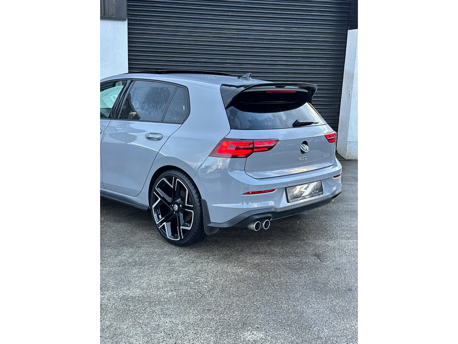 2024 Volkswagen Golf  €45,995