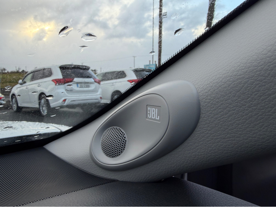 2020 Toyota Camry - image 29