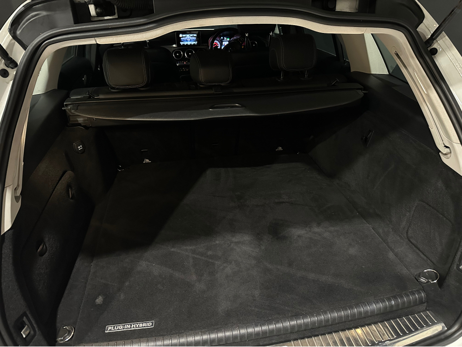 2016 Mercedes-Benz C Class - image 31