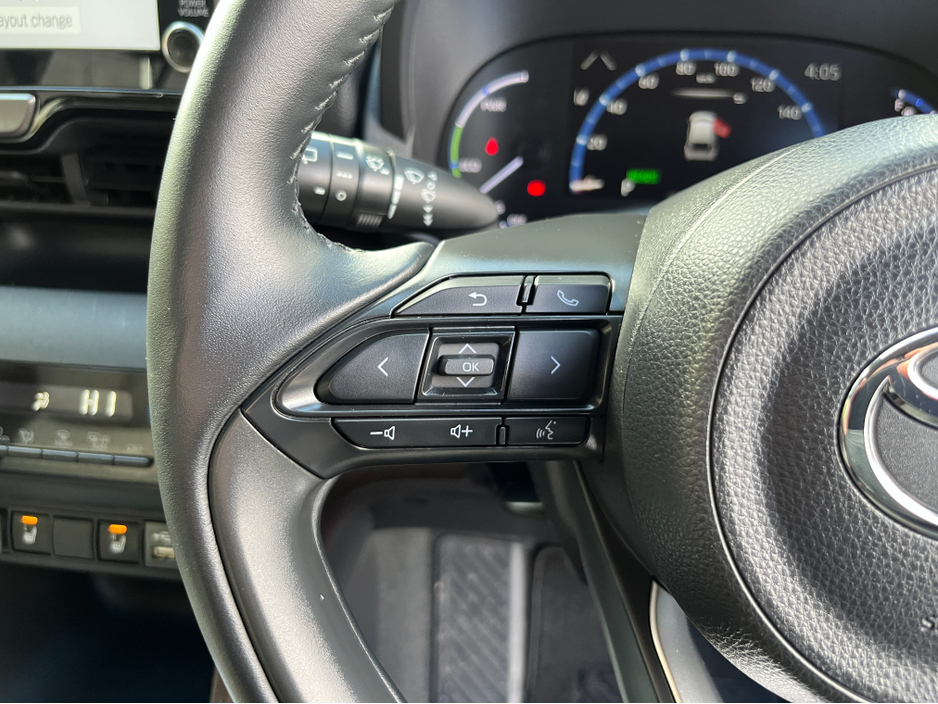 2022 Toyota Yaris Cross - image 21