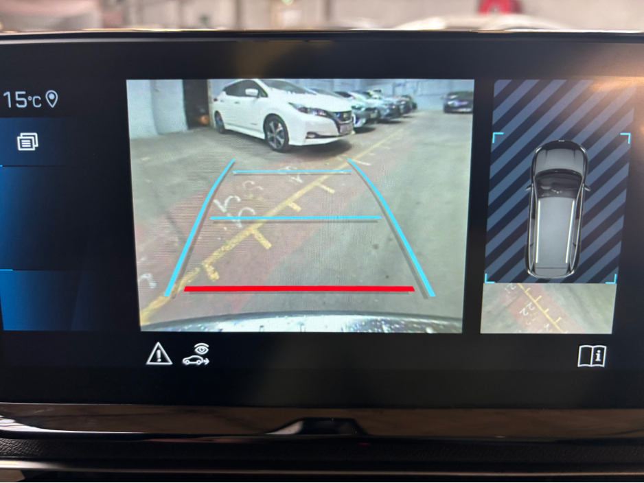 2022 Peugeot 5008 - image 16