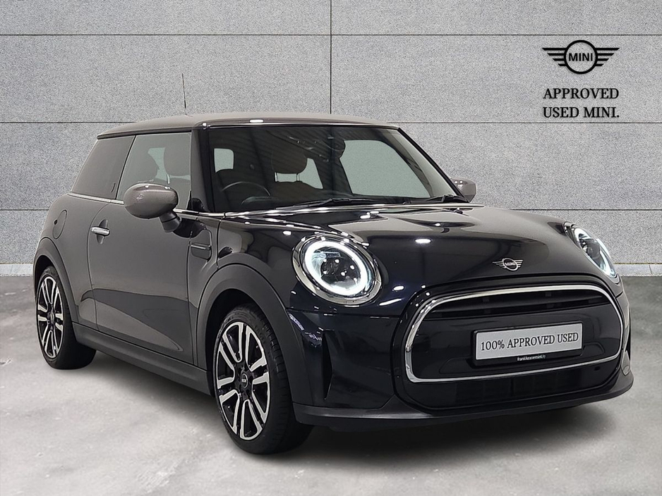 2023 MINI Hatch 3-Door Cooper Exclusive €30,950