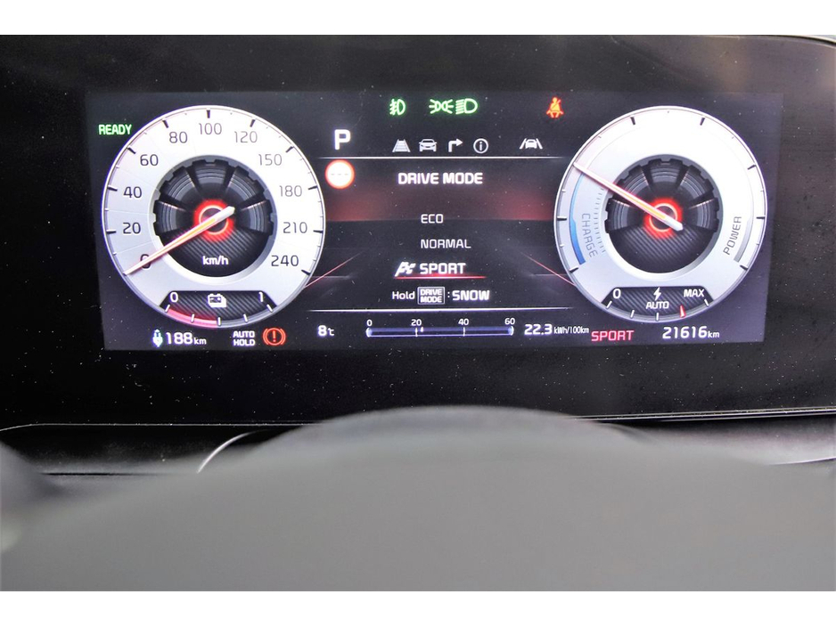 2023 Kia Niro - image 18