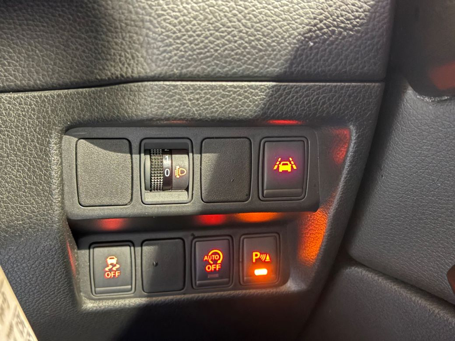 2016 Nissan Qashqai - image 7