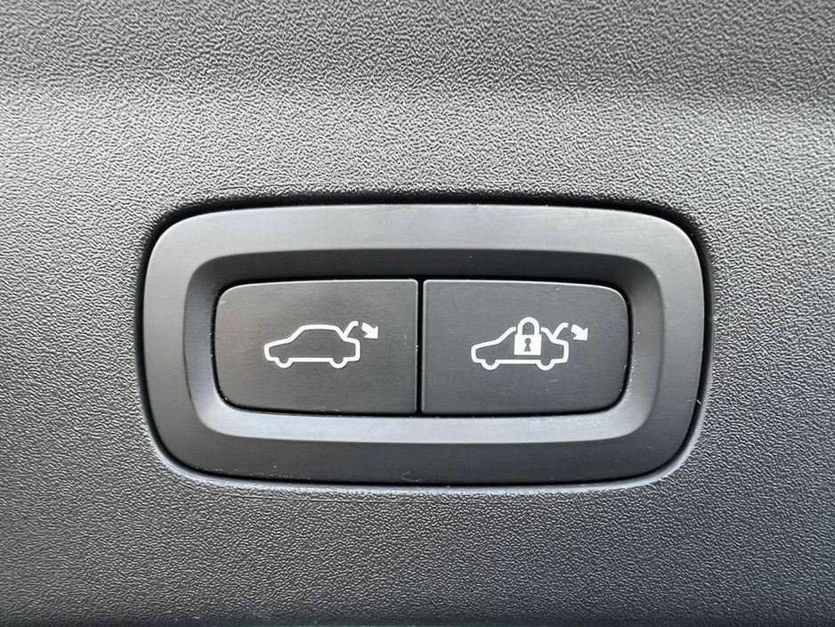 2023 Polestar 2 - image 14