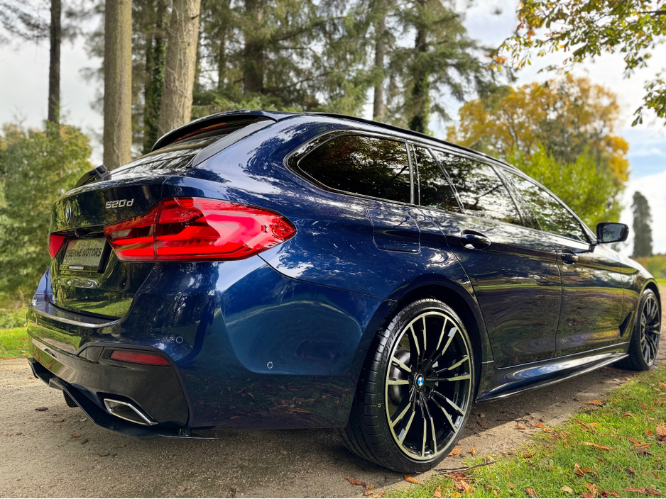 2019 BMW 5 Series - image 20