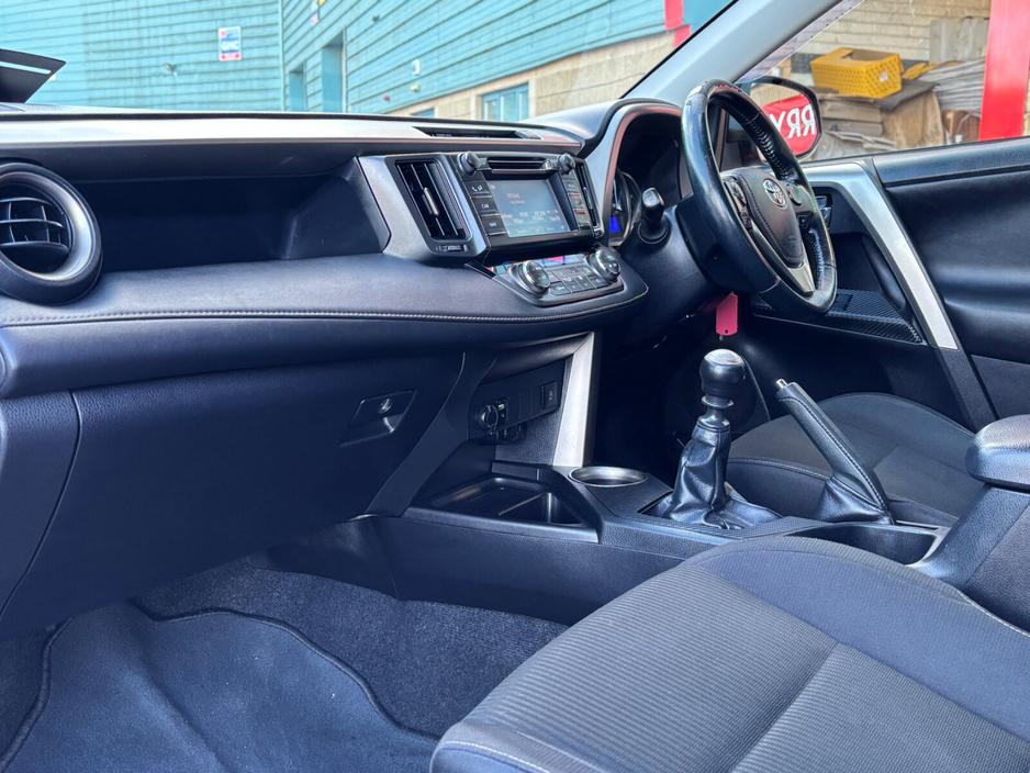 2015 Toyota Rav4 D-4D 125 (2.0) 2WD Luna €10,950