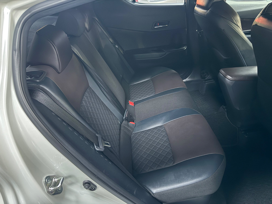 2018 Toyota C-HR 1.8 HYBRID LUNA €19,790