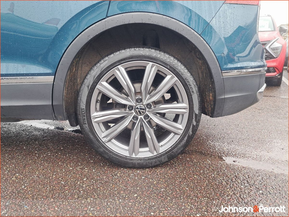 2024 Volkswagen Tiguan - image 15