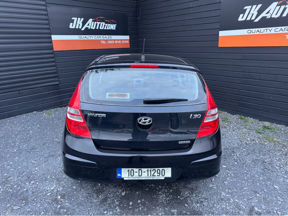 2010 Hyundai i30 - image 5