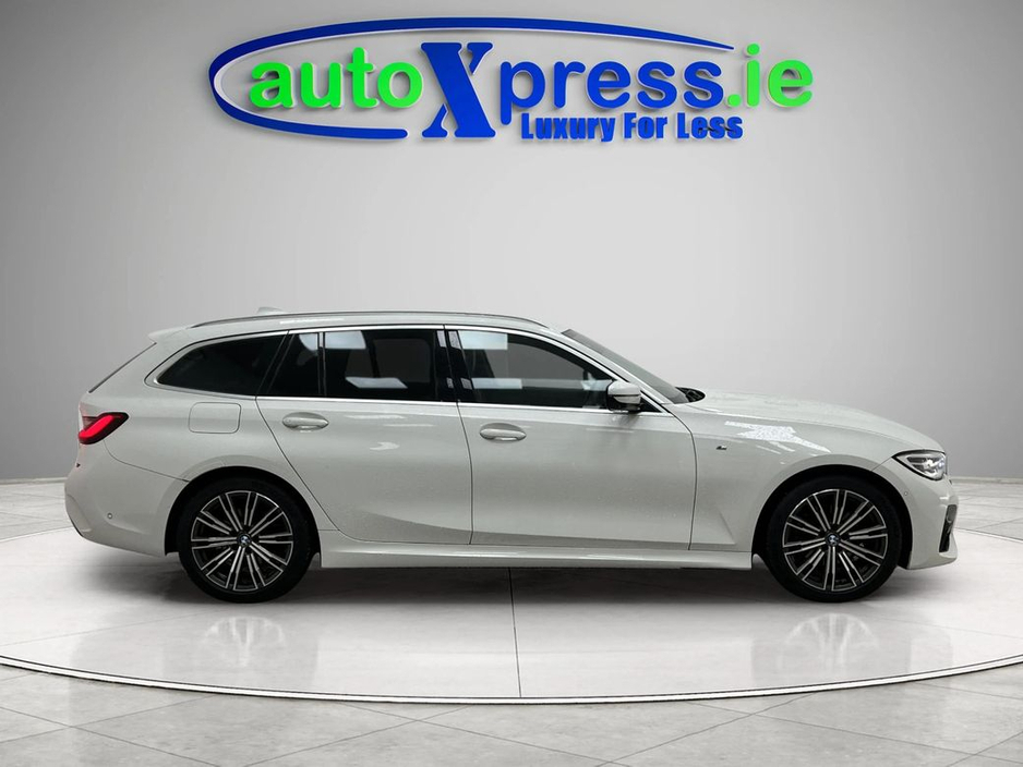 2020 BMW 3 Series - image 5