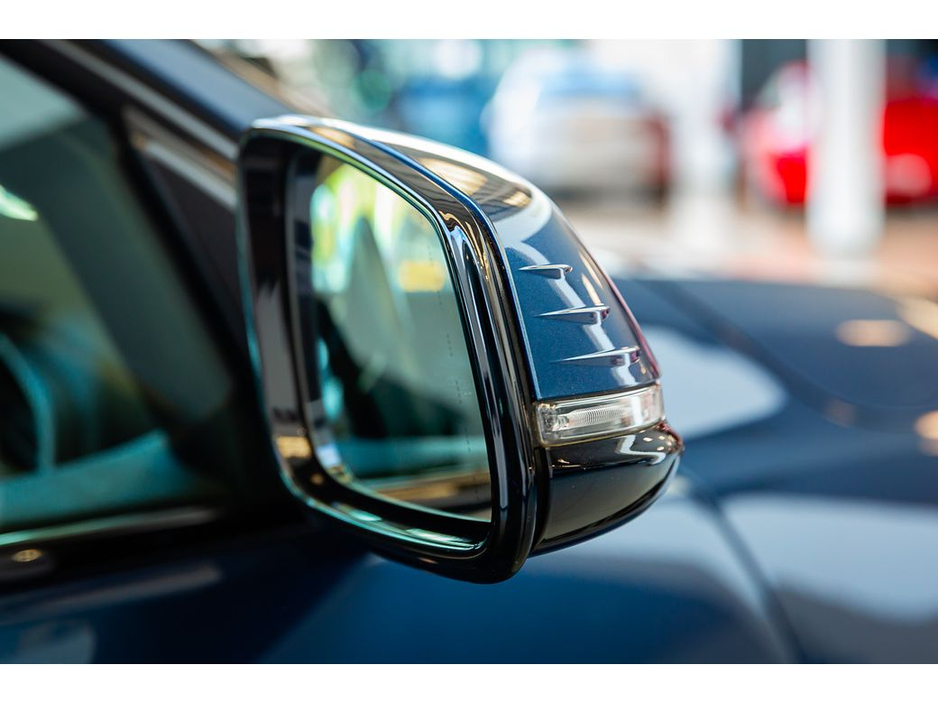 2022 BMW 1 Series - image 14