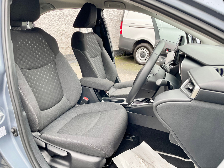 2024 Toyota Corolla LUNA SALOON 4DR AUTO 1.8 PETROL/ELECTRIC SELF CHARGING HYBRID €27,950