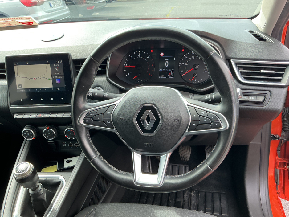 2020 Renault Clio ICONIC BLUE DCI €13,995