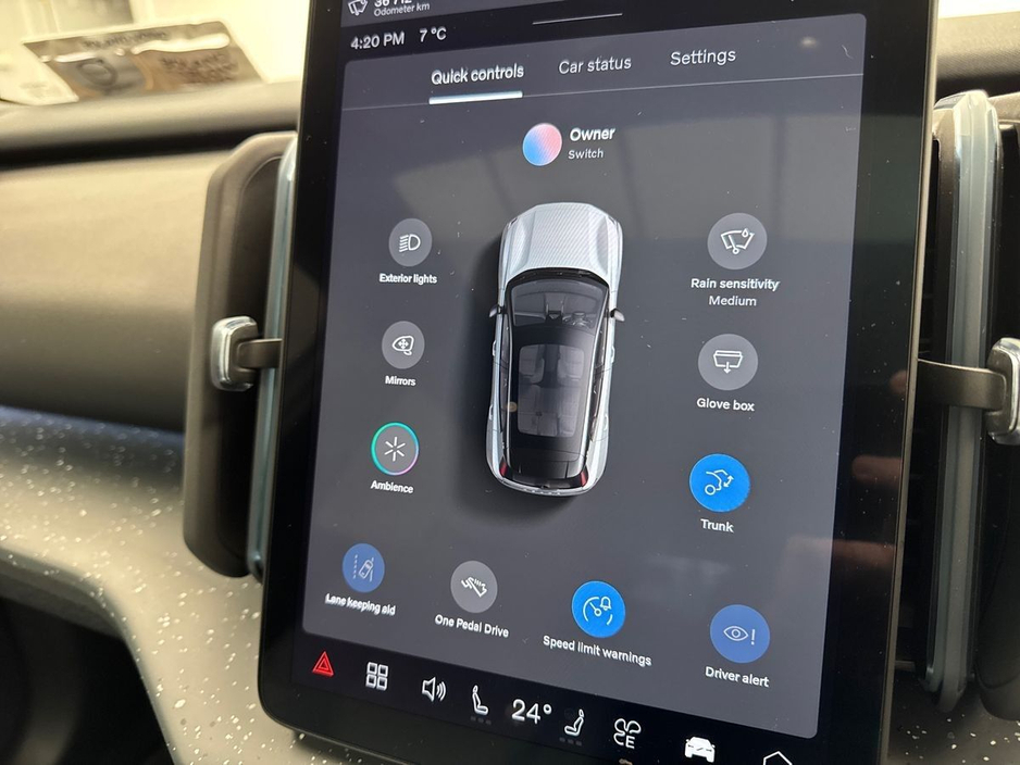 2024 Volvo EX30 - image 20