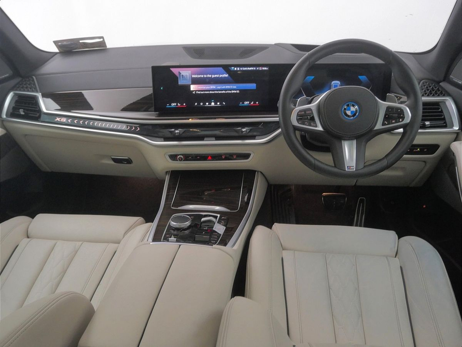 2025 BMW X5 xDrive50e M Sport €109,900