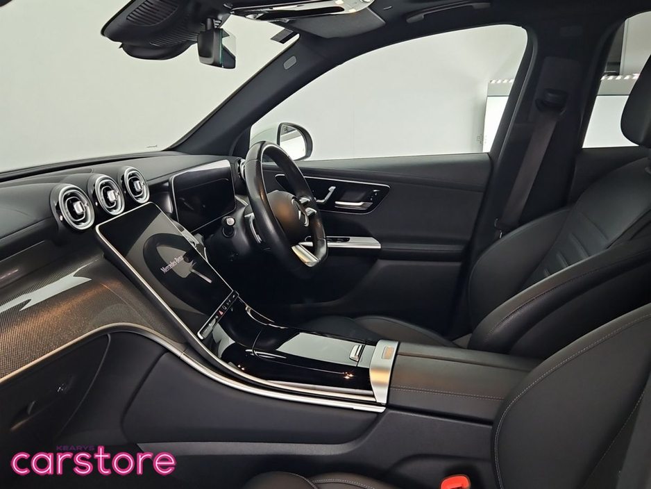 2023 Mercedes-Benz GLC Class - image 12