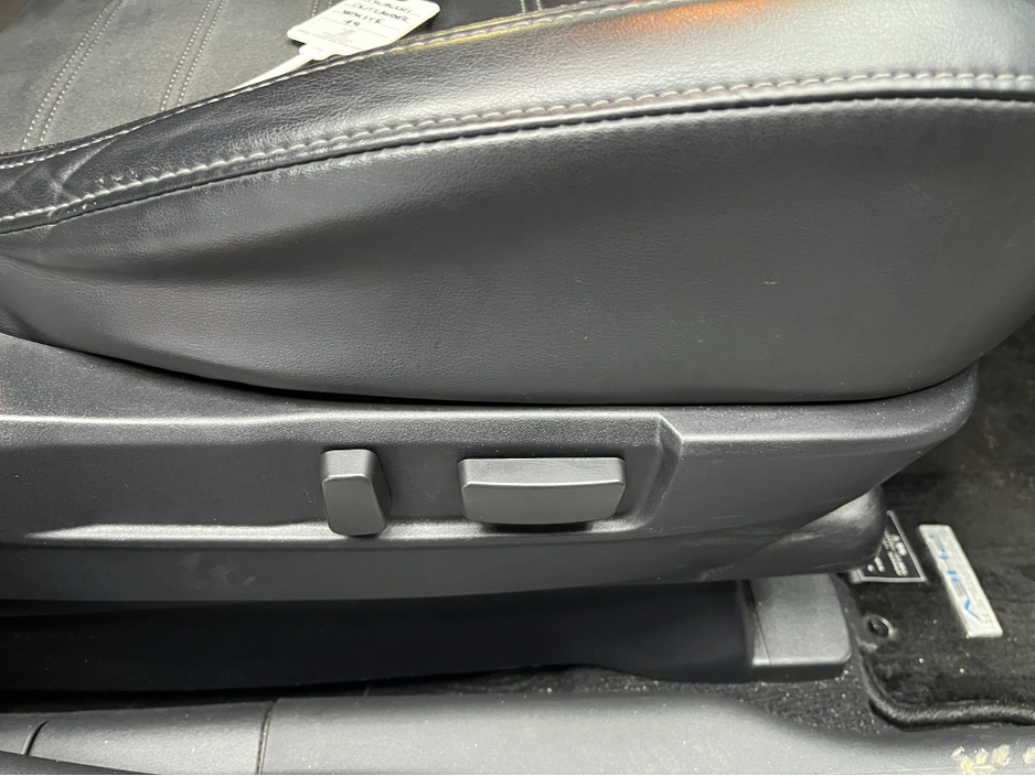 2019 Mitsubishi Outlander €22950! 2019 MITSUBISHI OUTLANDER PHEV LIMITED EDITION 4WD 2.4 AUTOMATIC / CRUISE CONTROL / REVERSE CAMERA / ELECTRIC HEATED SEATS / HEATED STEERING WHEEL €22,950