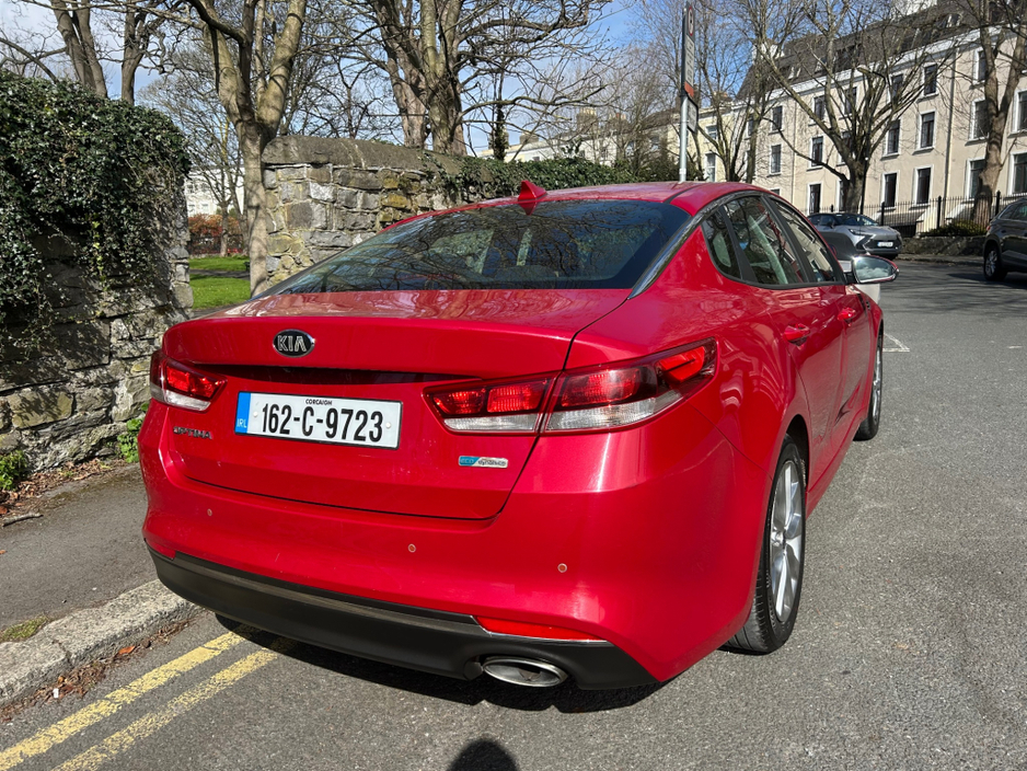 2016 Kia Optima - image 8