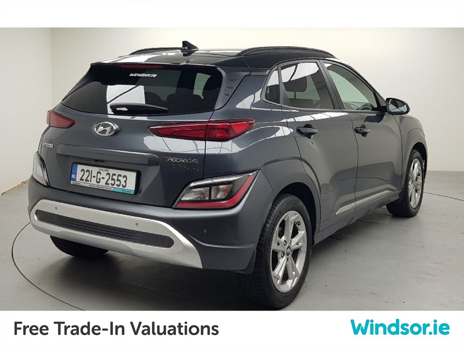 2022 Hyundai Kona - image 2