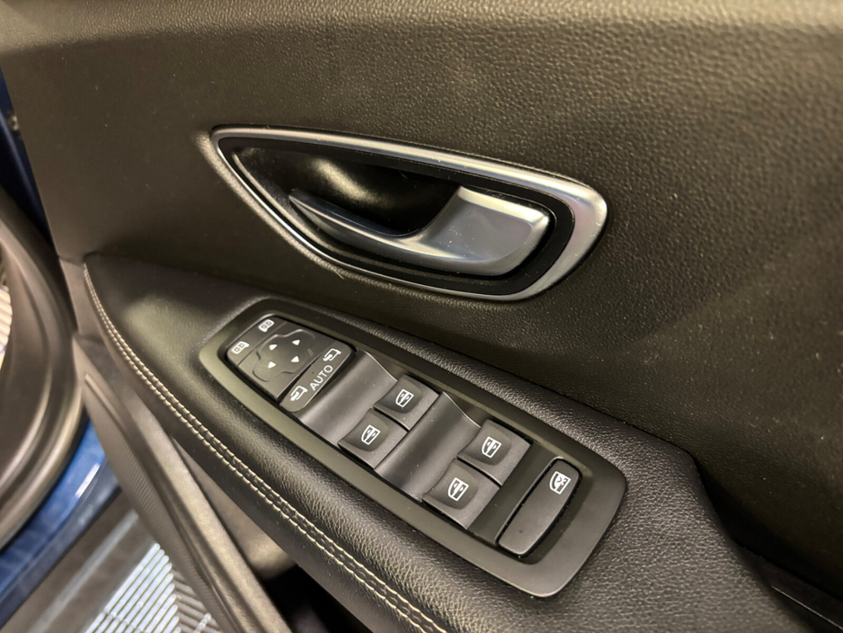 2019 Renault Grand Scenic - image 10