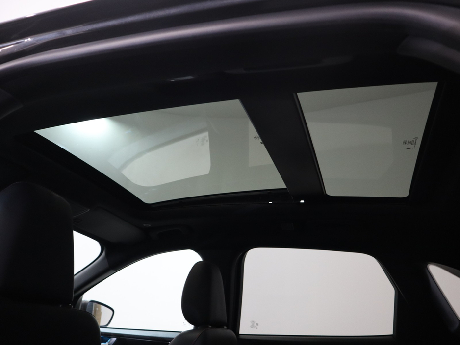 2023 Ford Kuga - image 9