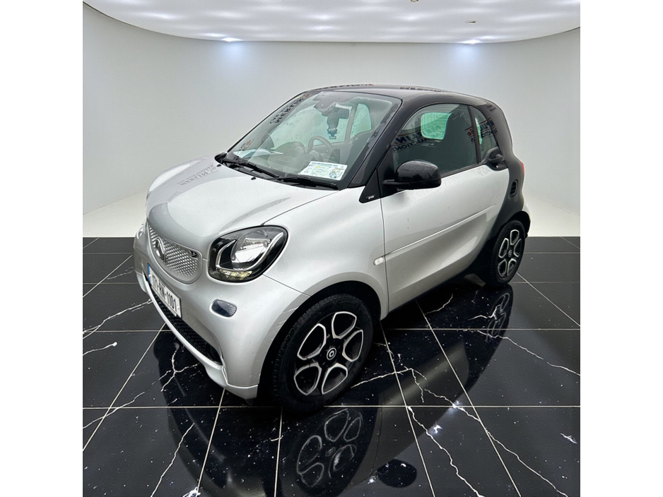 2017 Smart Fortwo - image 5