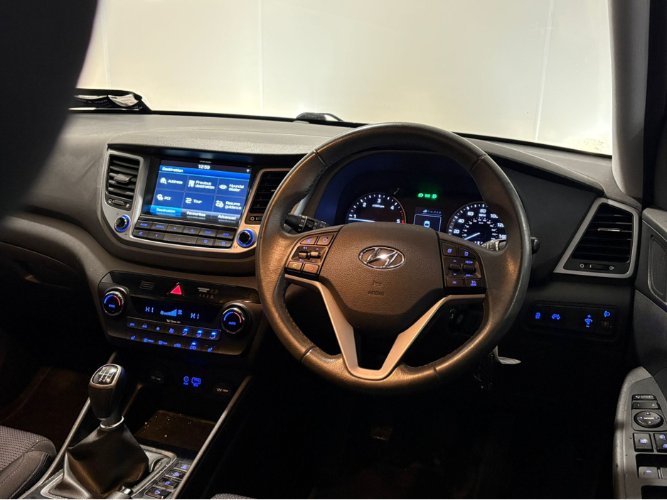 2016 Hyundai Tucson - image 18