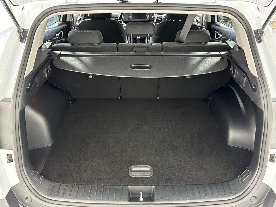 2023 Kia Sportage - image 24