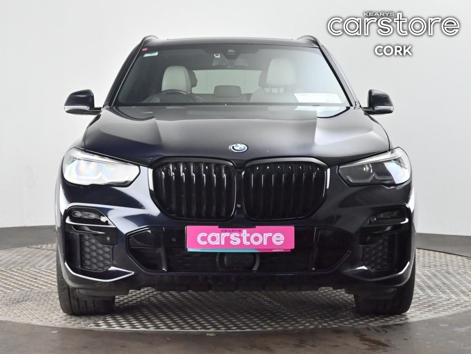 2022 BMW X5 xDrive45e xLine €57,880