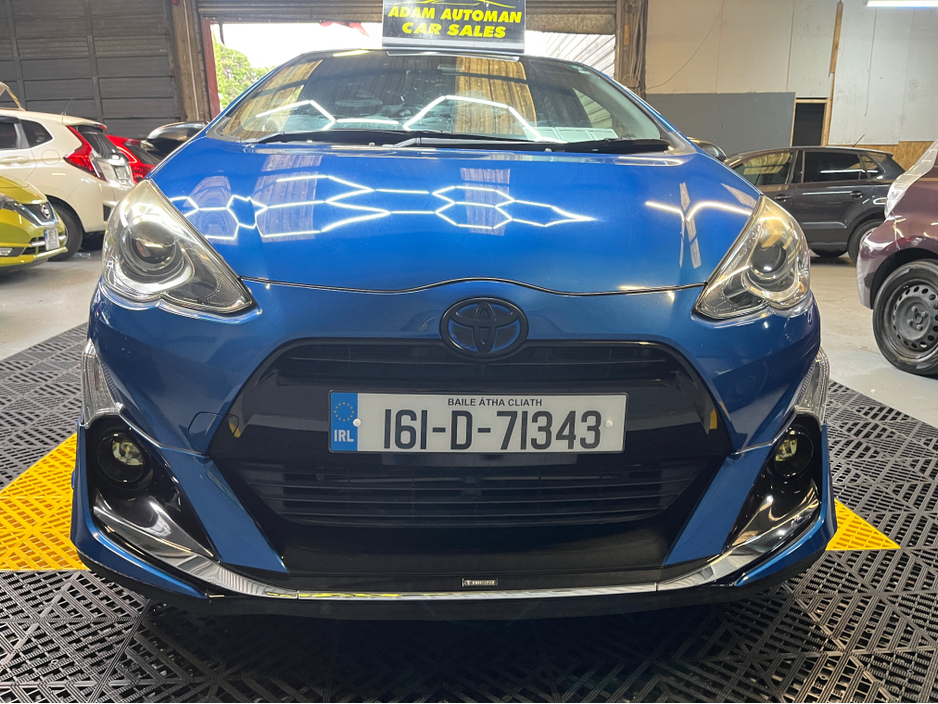 2016 Toyota Aqua - image 3