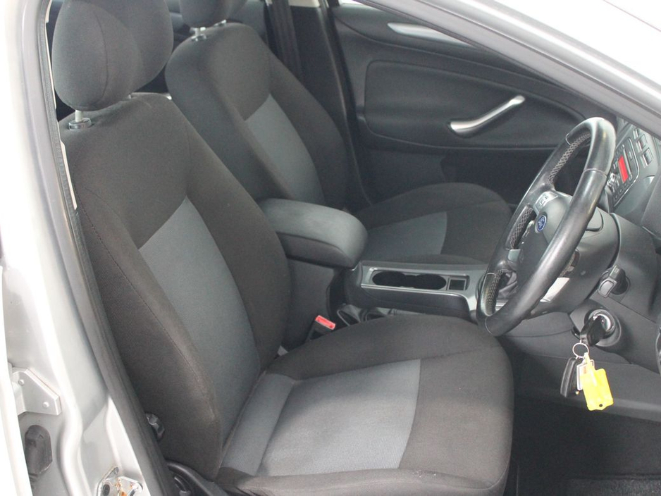 2014 Ford Mondeo Graphite 1.6tdci 115PS 4DR €7,499