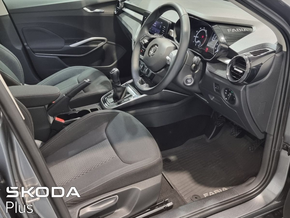 2023 Skoda Fabia - image 8