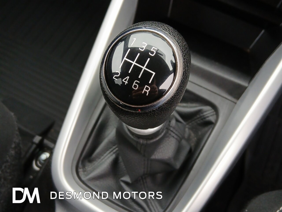 2016 Suzuki Vitara - image 15